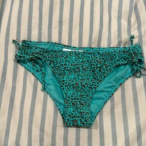 California waves bottom size M